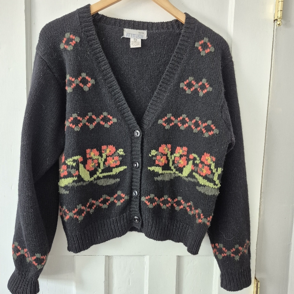 Vintage Grandmacore Floral Eaton Embroidered Wool Knit Cardigan Sweater Sz M